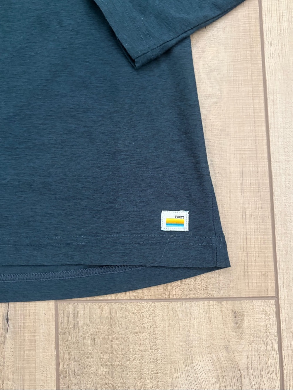 Vuori Men's Long Sleeve Strato Tech Tee Sz Large - Picture 2 of 6